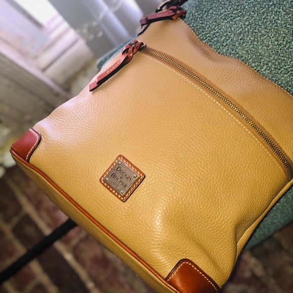 Dooney and Bourke Saffiano leather crossbody - Picture 3 of 12